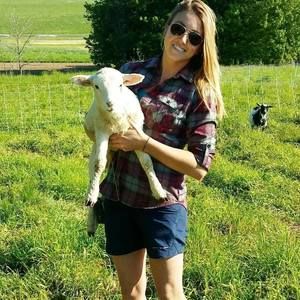 Meet your Posher, Shelby